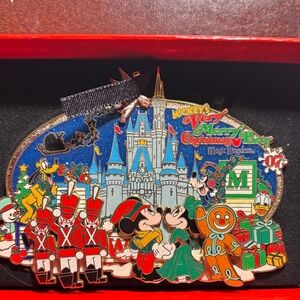 Disney Festive- jumbo pin .  with Mickey and Friends Collectible -rare